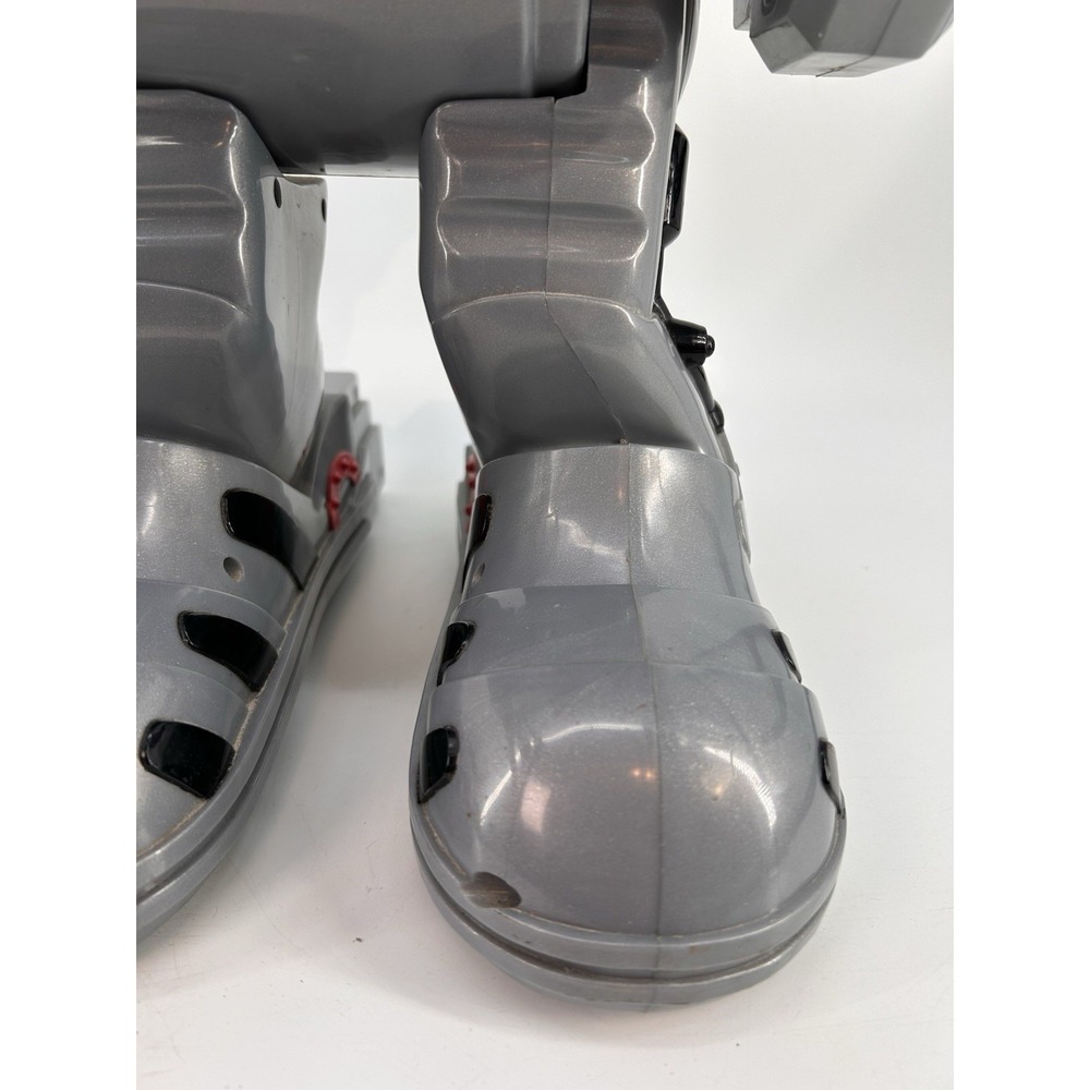Vintage Toymax R.A.D. 4.0 Radio Controlled Robot Voice Command RAD W/ Remote - Picture 7 of 16